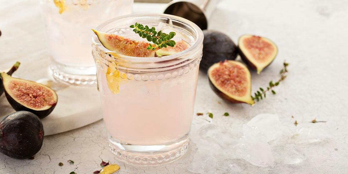 This fig and vanilla gin cocktail tastes as pretty as it looks!