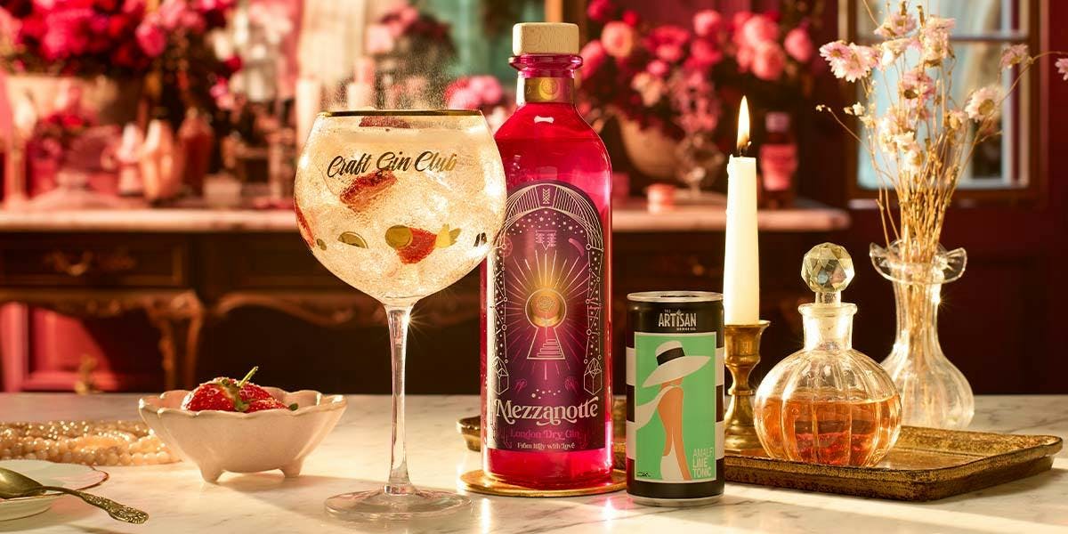 This is the perfect Gin Mezzanotte and tonic recipe!