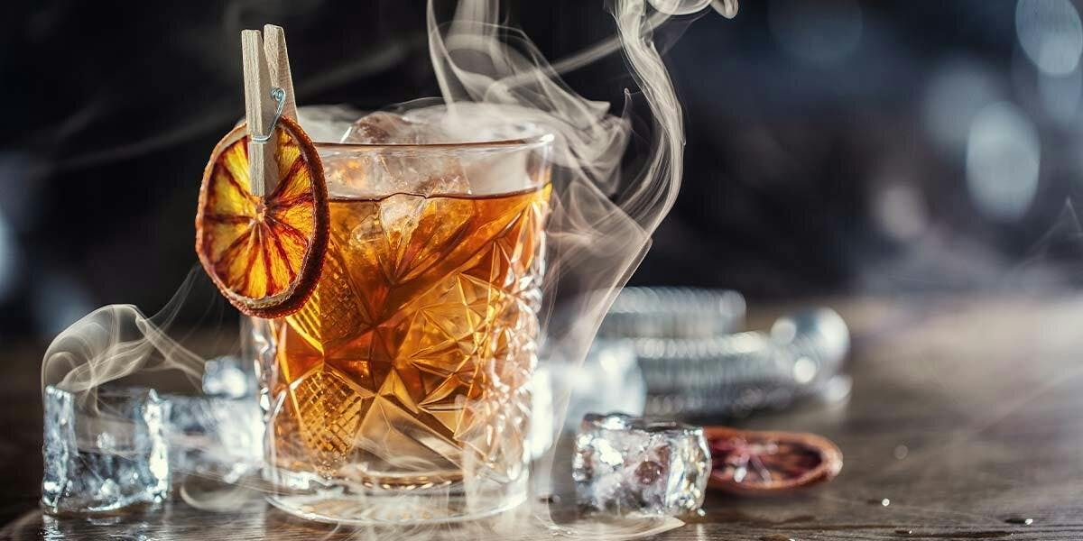 The best guide to creating smoked gin cocktails! 