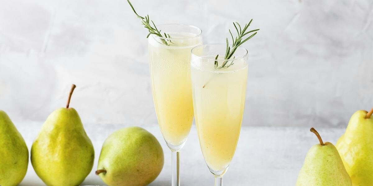 Transform the humble pear by turning it into this delicious, sparkling gin cocktail!