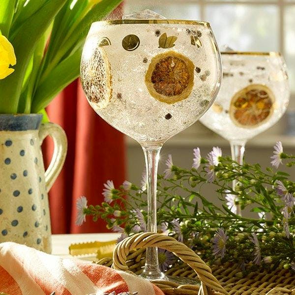 The perfect York Gin and tonic serving suggestion