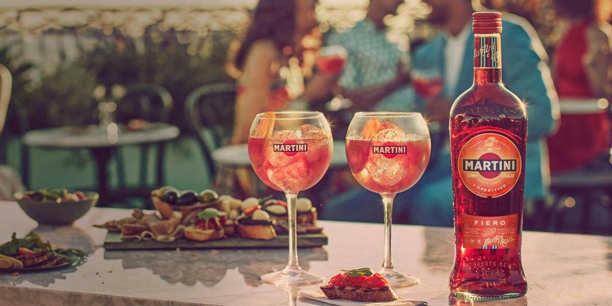 Martini Fiero is the most delicious tipple to enjoy with gin this spring and summer!