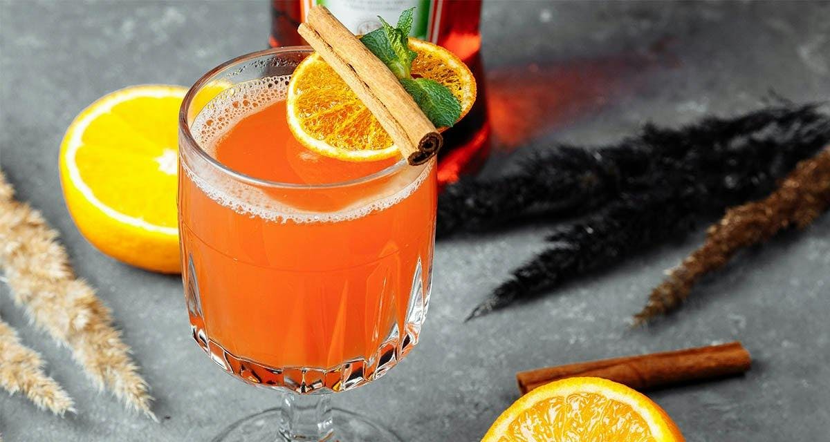 The only thing to toast with this season is this stunning Winter Aperol Spritz!