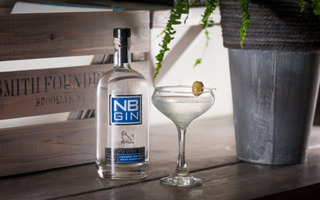 NB Navy martini gin