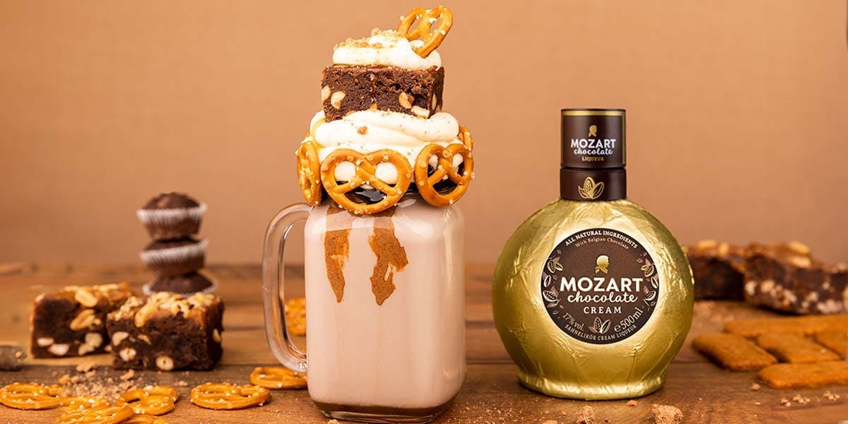 This pretzel, chocolate and rum "freakshake" is SO dreamy! 