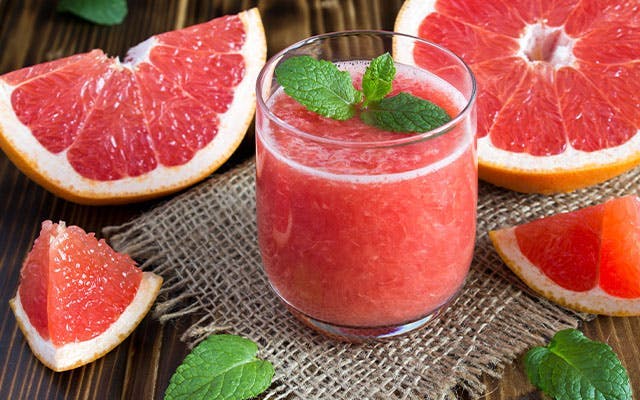 Salty Dog ingredient: fresh grapefruit juice 