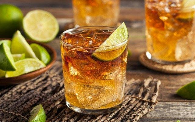 Dark 'n Stormy dark rum cocktail recipe