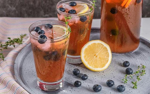 Blueberry and blackberry gin and juice recipe