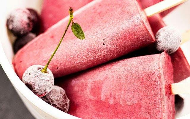 Gin ice lolly recipe with black cherry