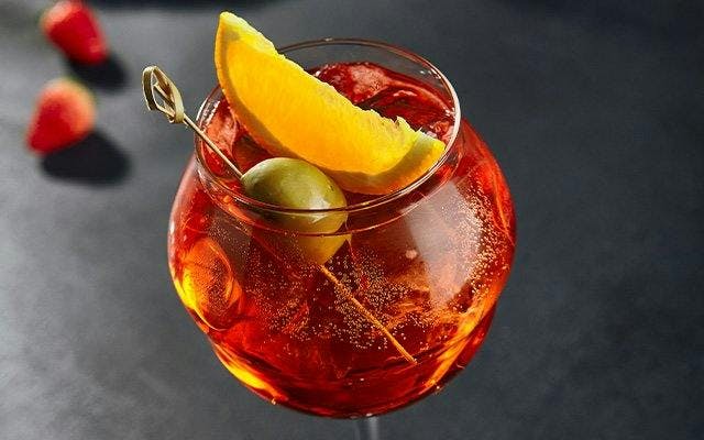 Aperol Spritz with olive cocktail recipe