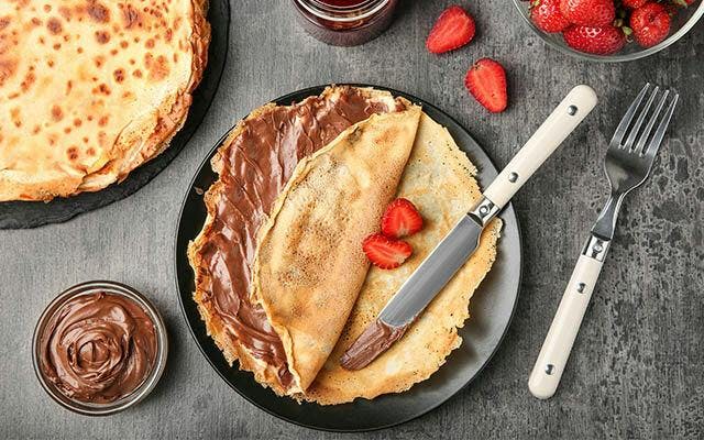 Gin-laced Chocolate Spread and Strawberry Pancakes