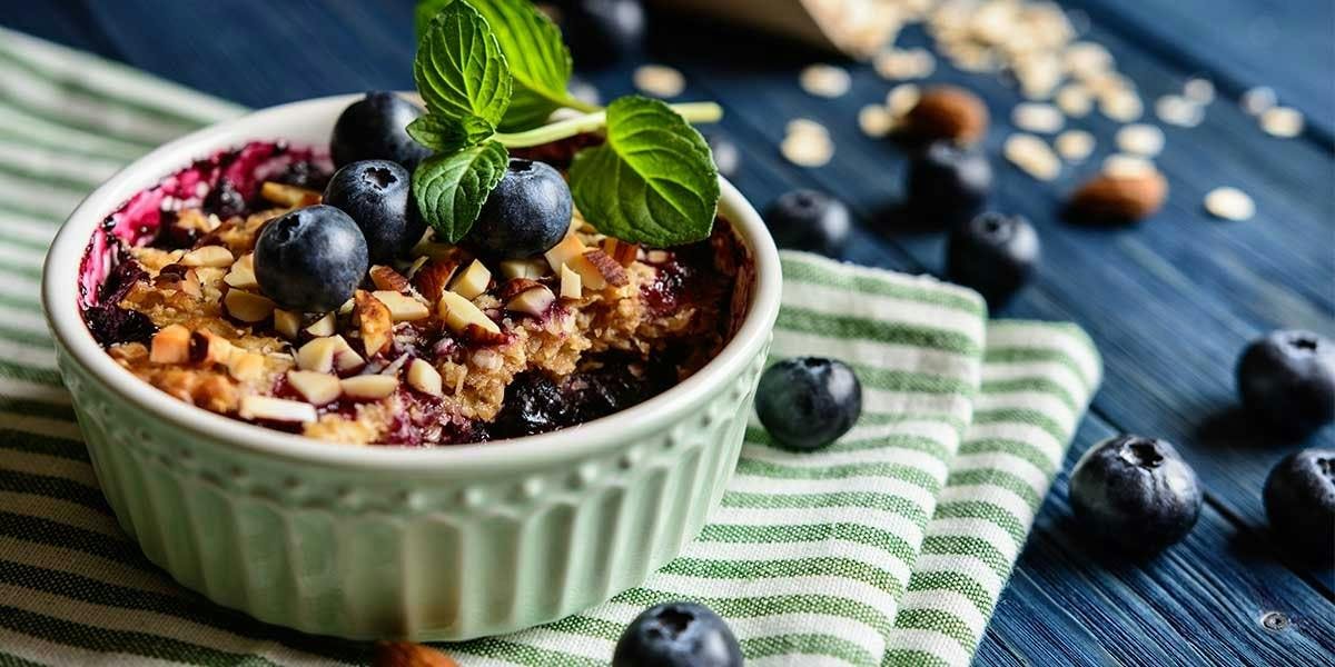 You need to try this easy Blueberry & Gin Crumble recipe!