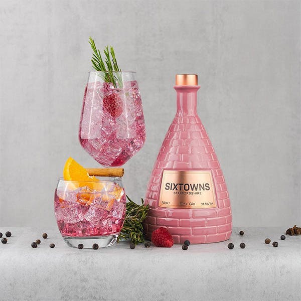 SIXTOWNS Pink Gin with pink cocktails