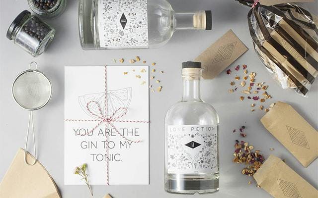 Love+potion+make+your+own+gin+kit+wedding+gift.png