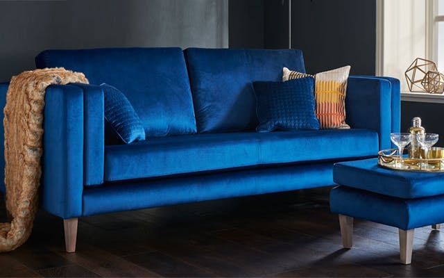 gin+and+blue+velvet+sofa.png