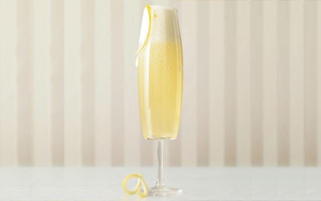 Honey bubble gin fizz cocktail