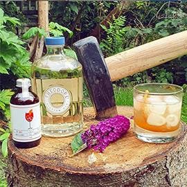 @jllhutchings really got into the great outdoors with this bold and beautiful display of her Gin of the Month from Theodore Pictish Gin and 3/4 Oz Spritz syrup - yum!