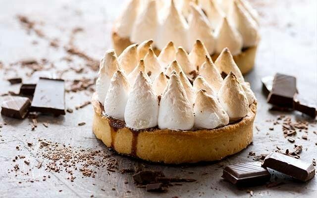 These chocolate, chestnut and meringue tartlets are inspired by the classic Mont Blanc dessert