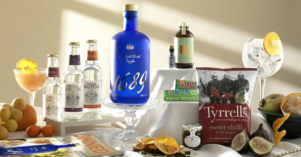 What goodies await in October's Gin of the Month box?! 