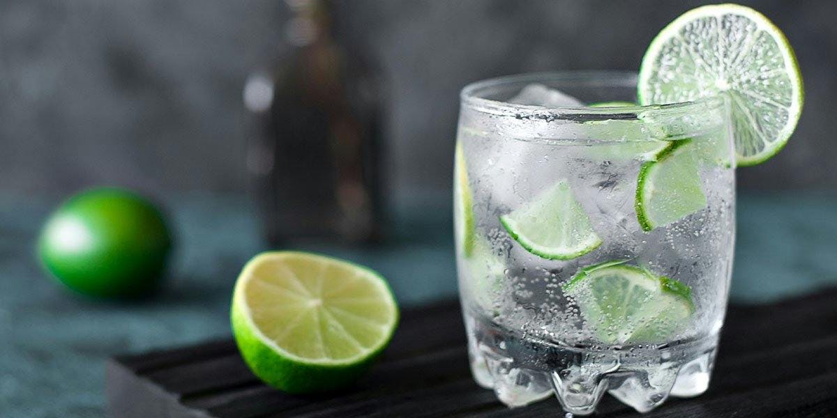 If you like hard seltzer then you will LOVE these gorgeous gin and hard seltzer cocktail recipes!