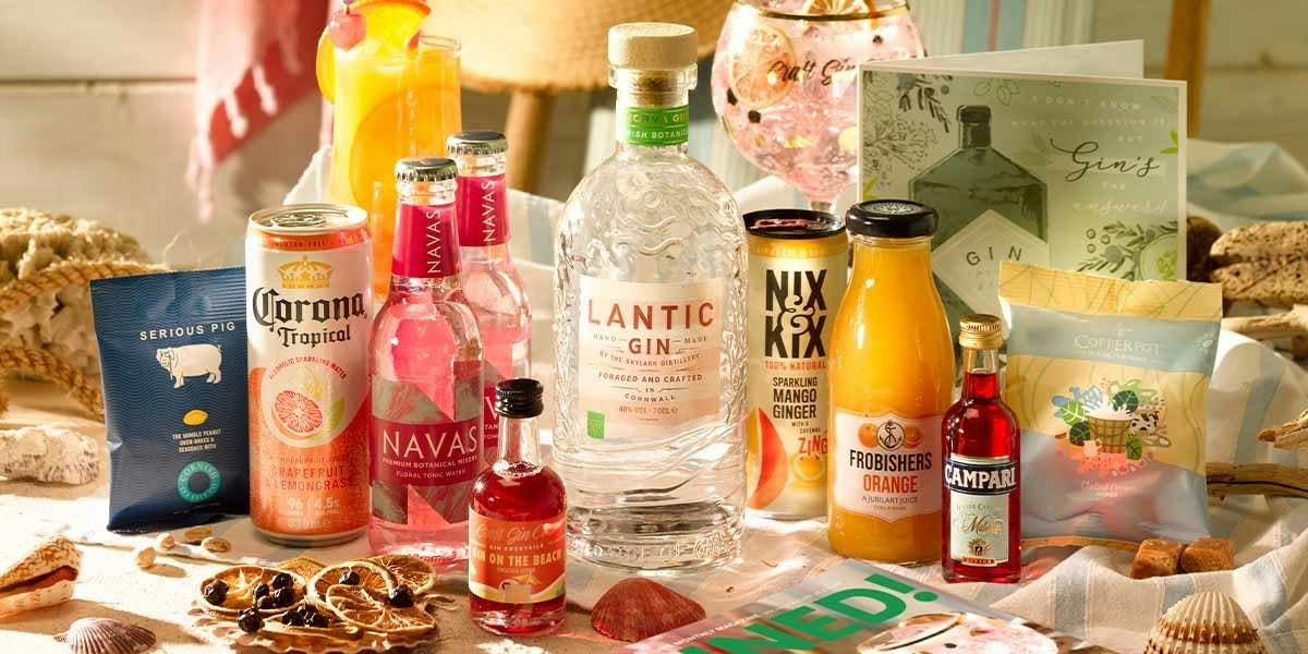 Take a look inside Craft Gin Club's August 2022 Gin of the Month box!