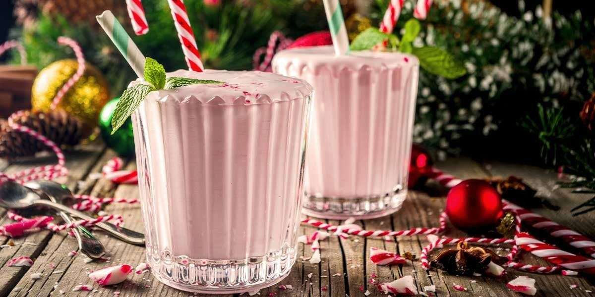 This frozen cranberry, mint, chocolate and gin cocktail is the boozy Christmas milkshake of your dreams!