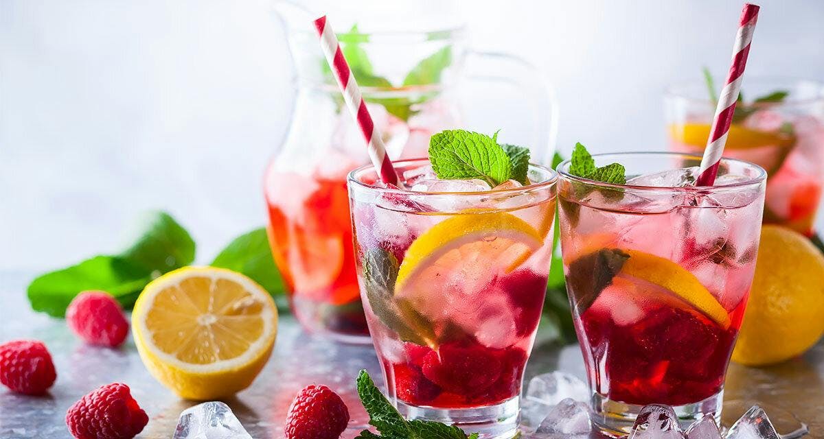 This refreshing raspberry and lemon gin punch is simply delicious!