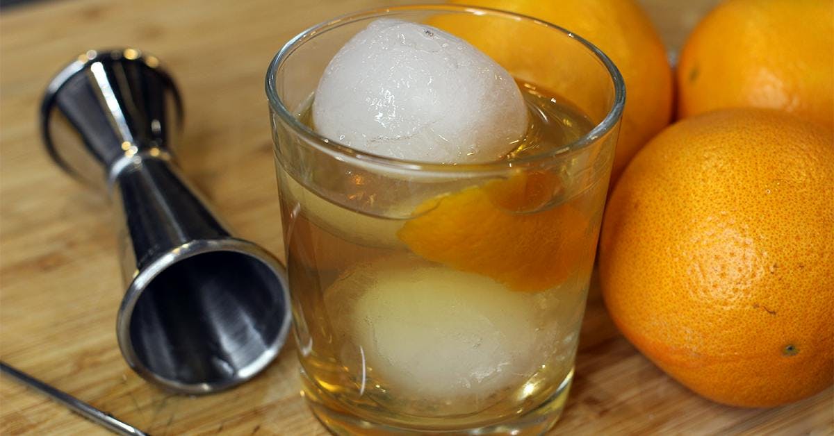 Old fashioned gin cocktail.png