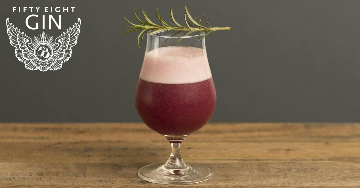 This stunning blackberry rosemary gin sour is the taste of autumn!