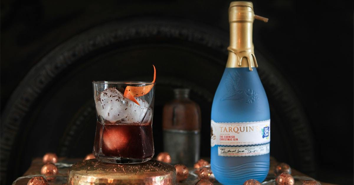 This festive twist on a Negroni is what Christmas dreams are made of! 