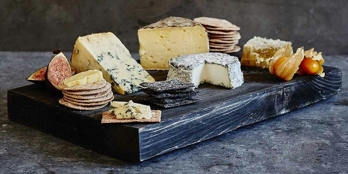How to build a perfect cheese board to go with your gin!