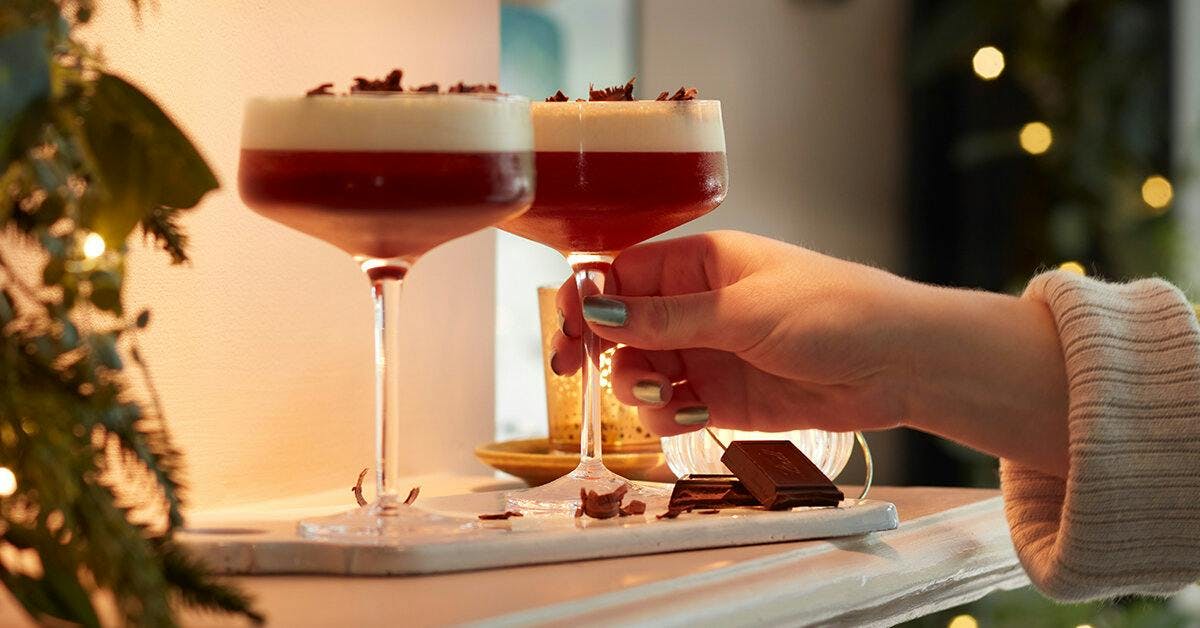 A Gingerbread Espresso Martini is exactly what we want to be drinking right now!