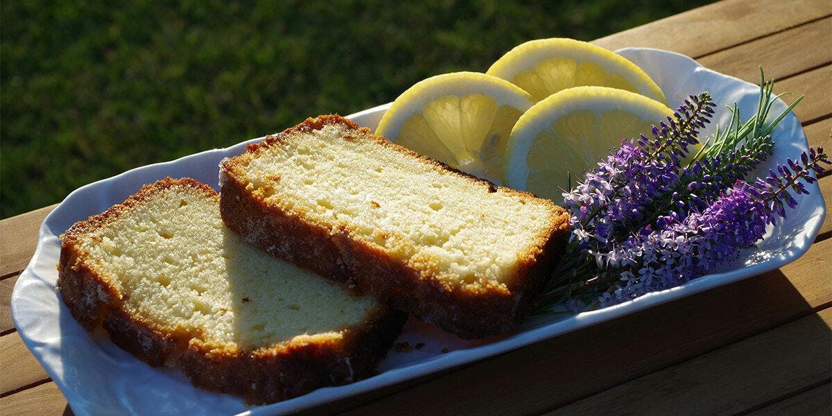 Here's how to make the best gin and tonic lemon drizzle cake