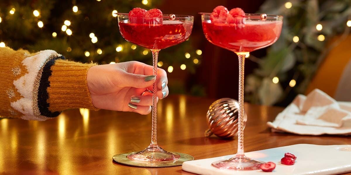 This cranberry, gin and champagne cocktail is the perfect way to add a festive sparkle to your Christmas celebrations!