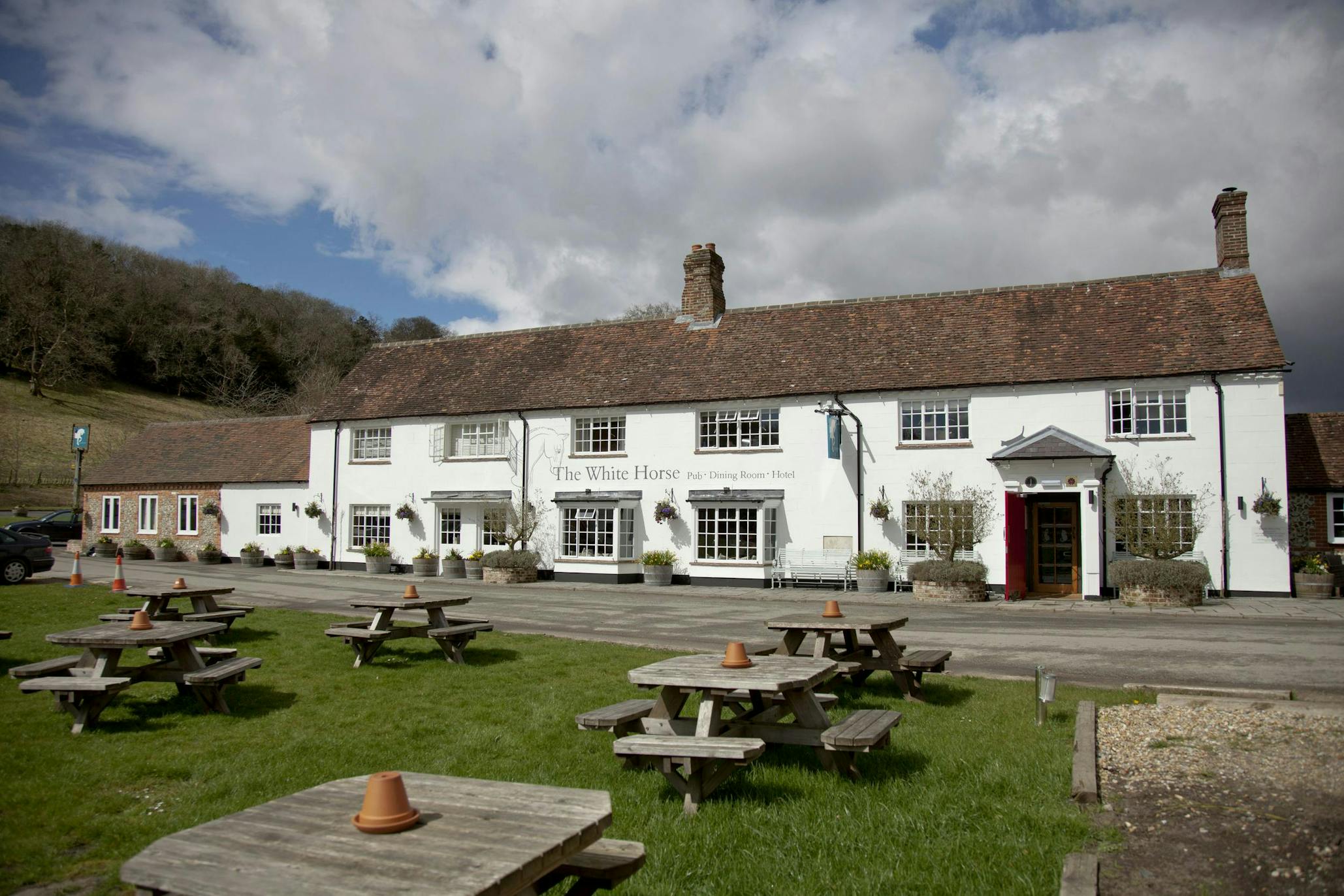 The UK's Best Pub and Gin of the Month: The White Horse Inn and Chilgrove Dry Gin
