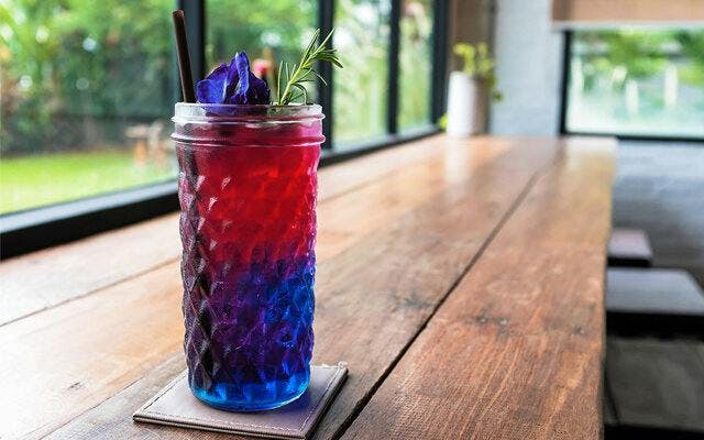 The Purple Rain is a stunning gin cocktail that tastes as good as it looks! &gt;&gt;
