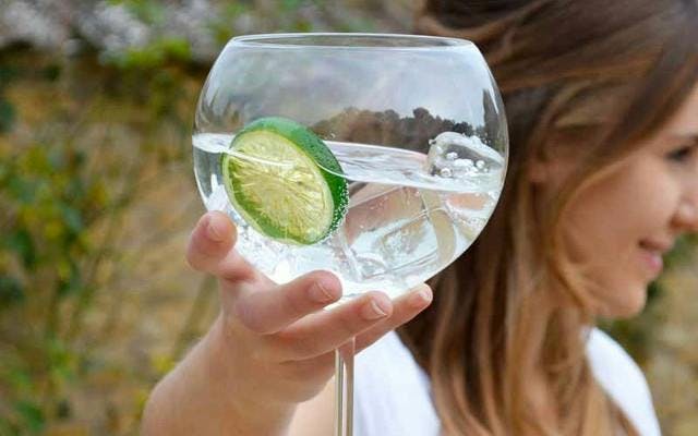 giant gin glass.jpg