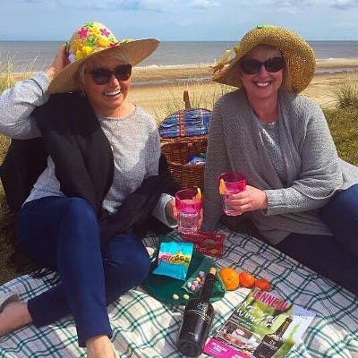 Kongsgaard Gin picnic at the beach
