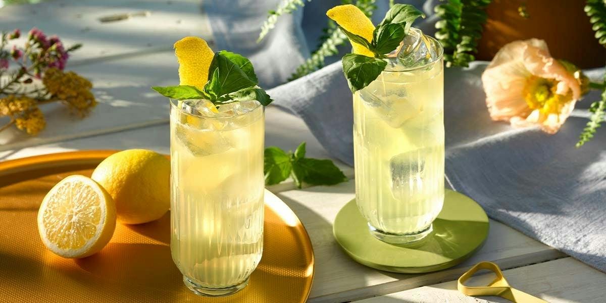 Limoncello, basil AND gin in one cocktail? This, you have got to try! 