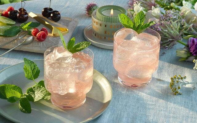 Floradora gin cocktail recipe.jpg