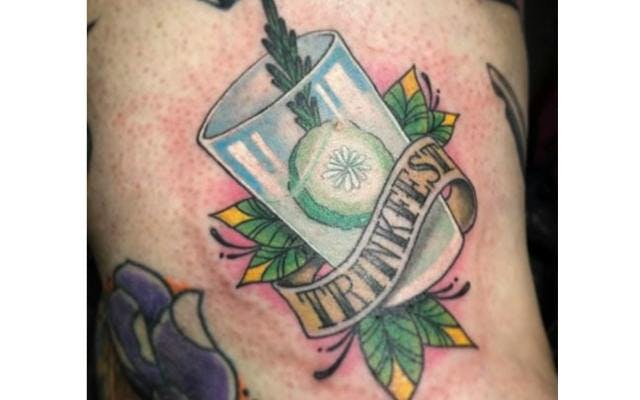 Gin tattoo trinkfest sein hold ones drink gin and tonic