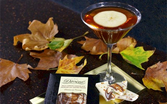 Autumn Bloom gin cocktail with Divine Chocolate