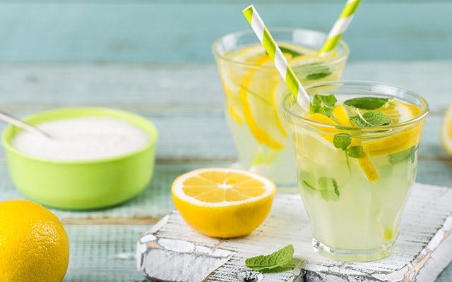 Calories in gin and lemonade