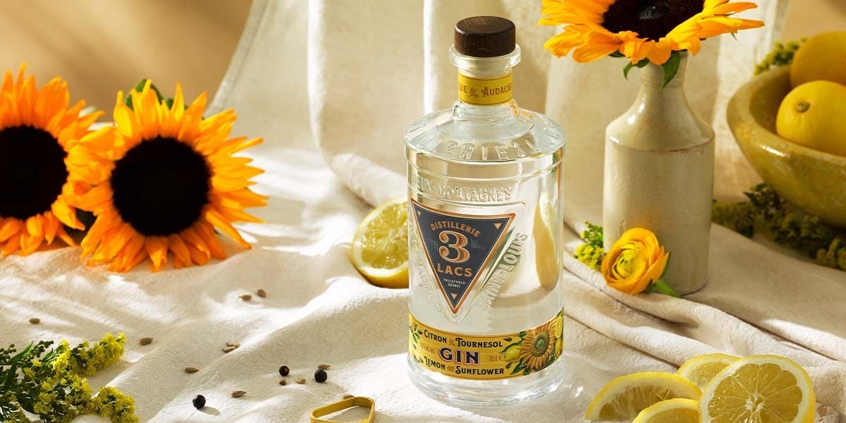 Discover everything you need to know about Distillerie 3 Lacs Lemon Sunflower Gin! 
