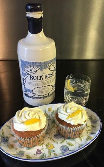 rock rose gin cupcakes
