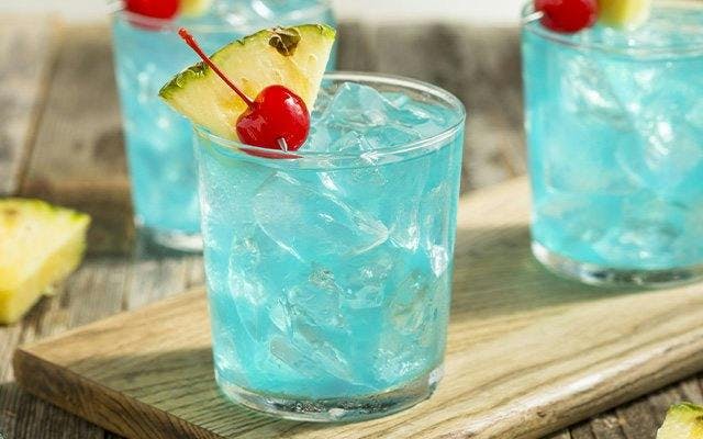 Gin and Blue Curaçao cocktail recipe