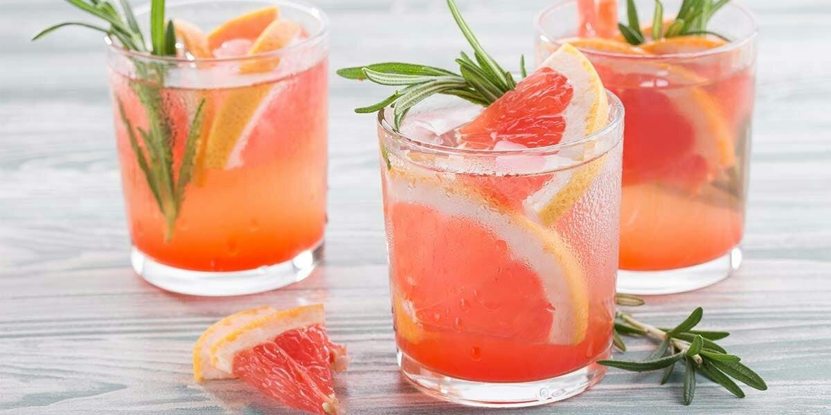 This sparkling grapefruit and rosemary drink is a gin-lover's dream