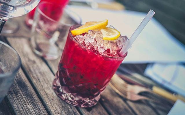 raspberry-gin-cocktail-rocks-glass.jpg