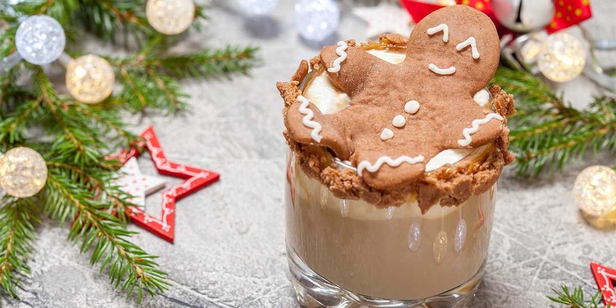 The best Christmas cocktail garnish ideas!