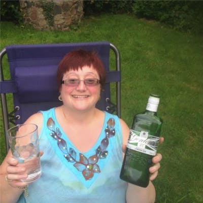Tracy elliot with homemade gin winner herno